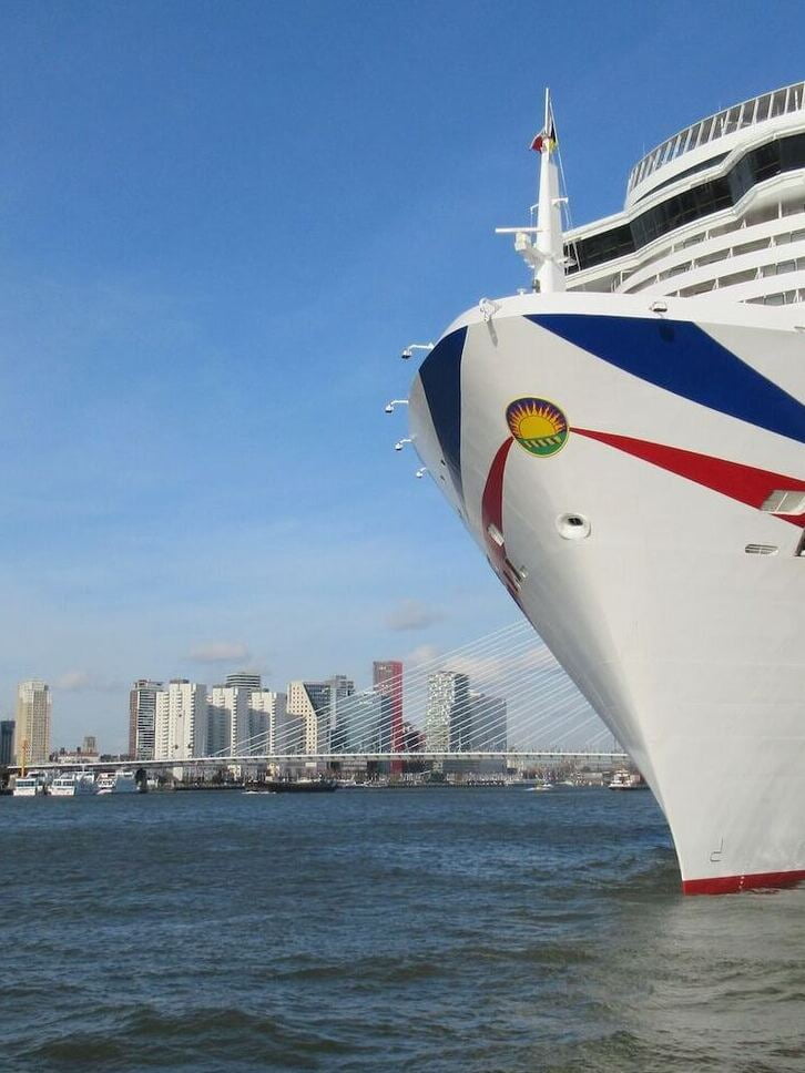 P&O Iona P&O Cruises Iona in 2024 Cruisez®