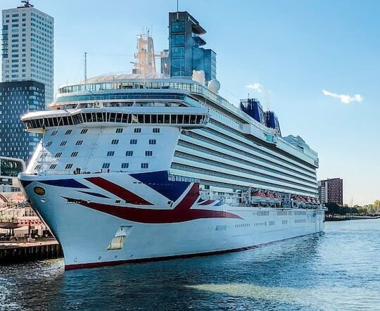 P&O Britannia 1 P&O Cruises Britannia alongside